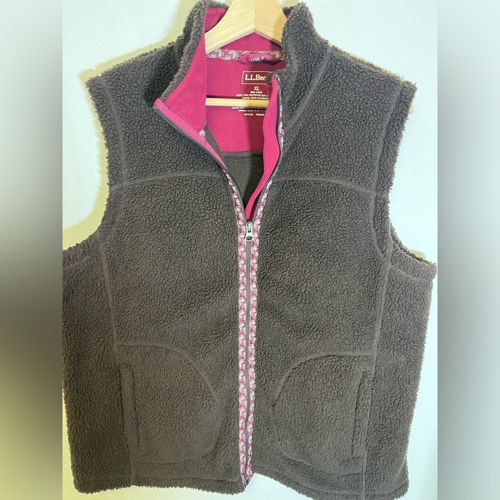 L.L. Bean Brown Fleece Vest with Pink Accents - Picture 2 of 6